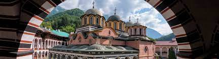 Ontdek de Betoverende Bulgaarse Cultuur: Een Duik in Tradities en Gewoonten
